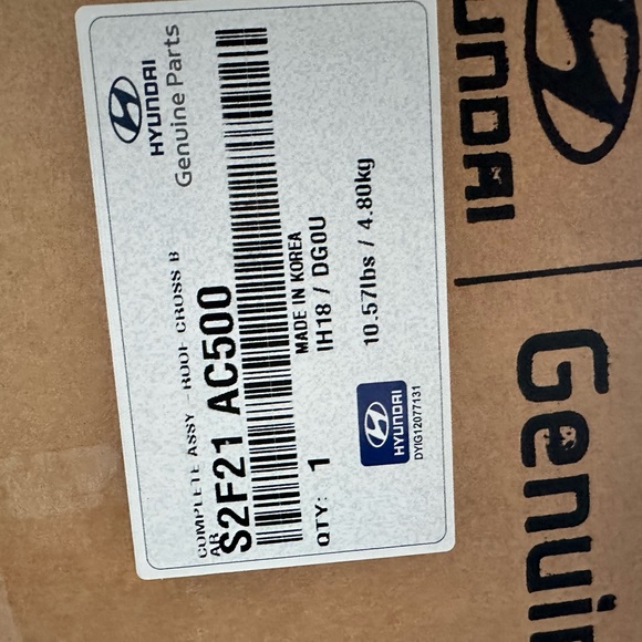 2023 Hyundai Santa Fe roof racks - Picture 3 of 4